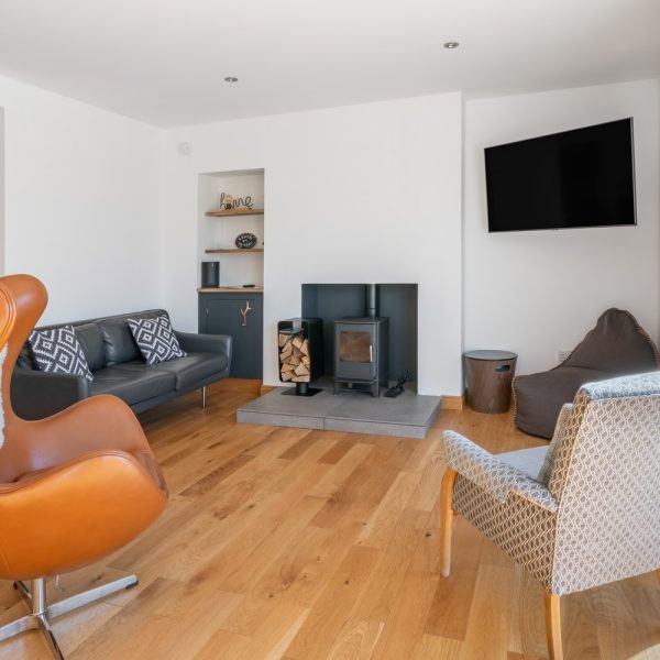 Pet Friendly 4 Night Stay at Balbinny Luxury Self Catering Accommodation