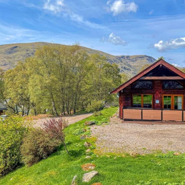 4 Night Stay At Glen Clova Luxury Lodges With Hot Tub Included